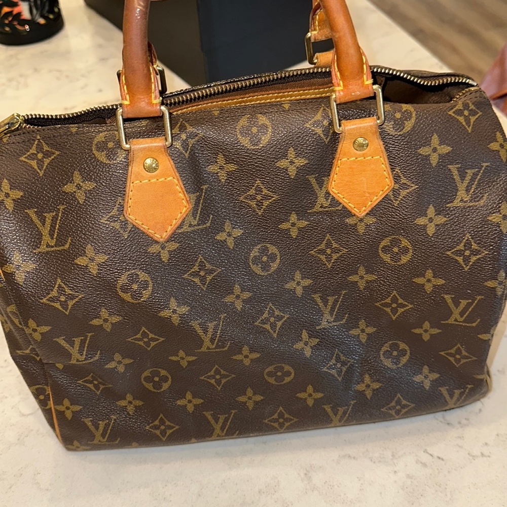 Louis Vuitton Speedy 30 Monogram Bag.